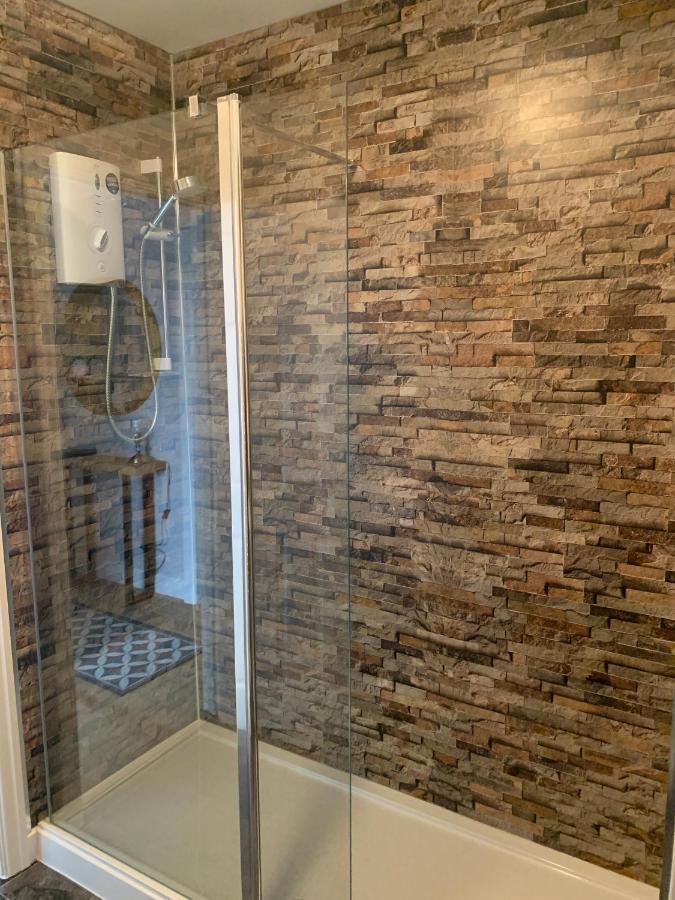 Beautiful Flat With Harbour Views Тенби Экстерьер фото